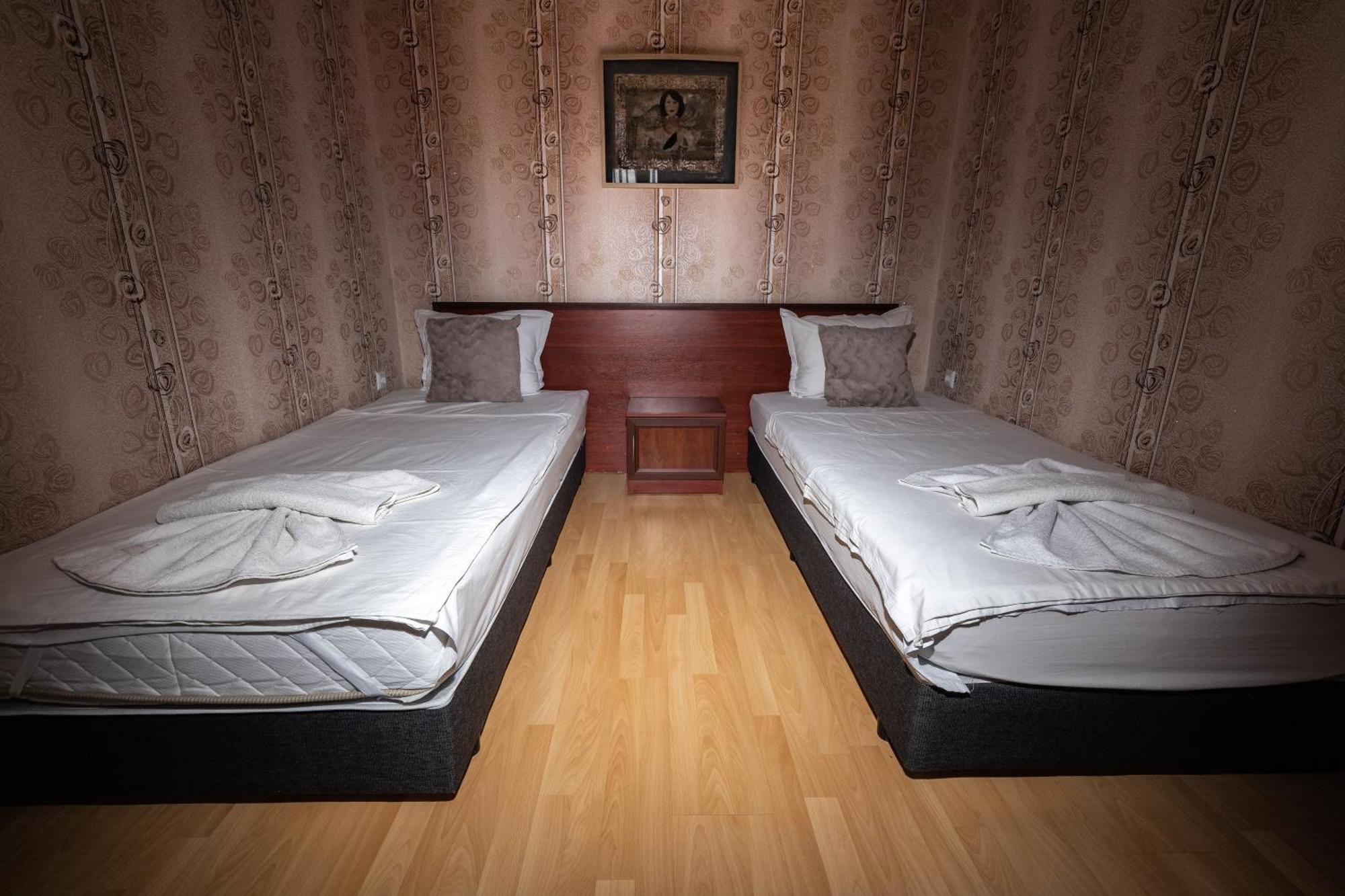 Hotel Kibor Gulubovo  Экстерьер фото