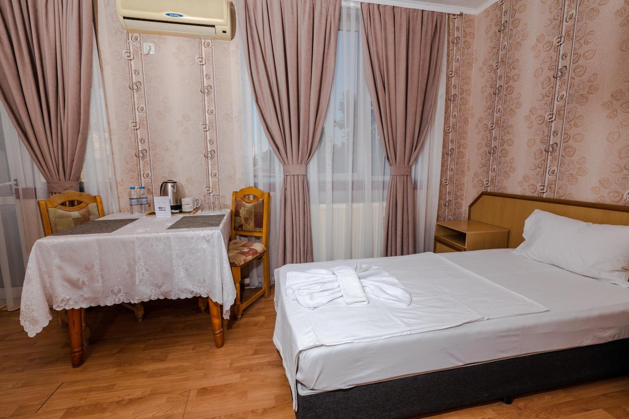 Hotel Kibor Gulubovo  Экстерьер фото