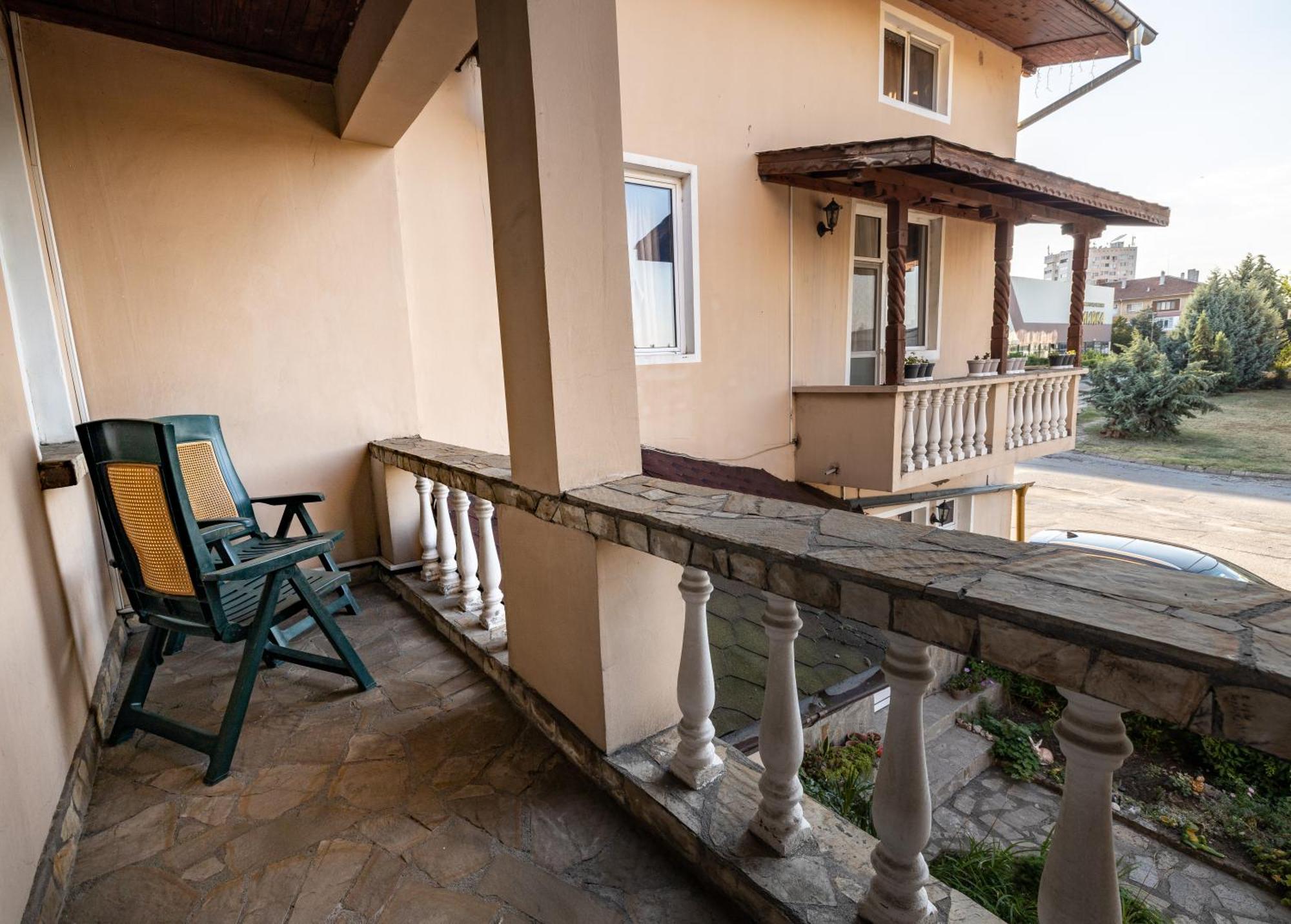 Hotel Kibor Gulubovo  Экстерьер фото