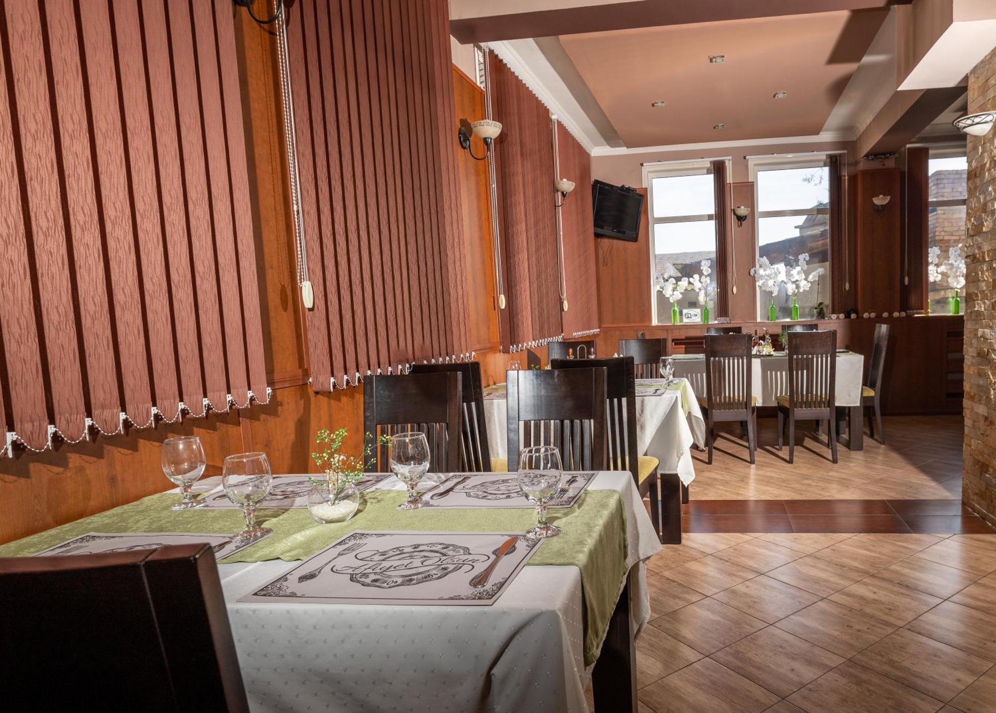 Hotel Kibor Gulubovo  Экстерьер фото