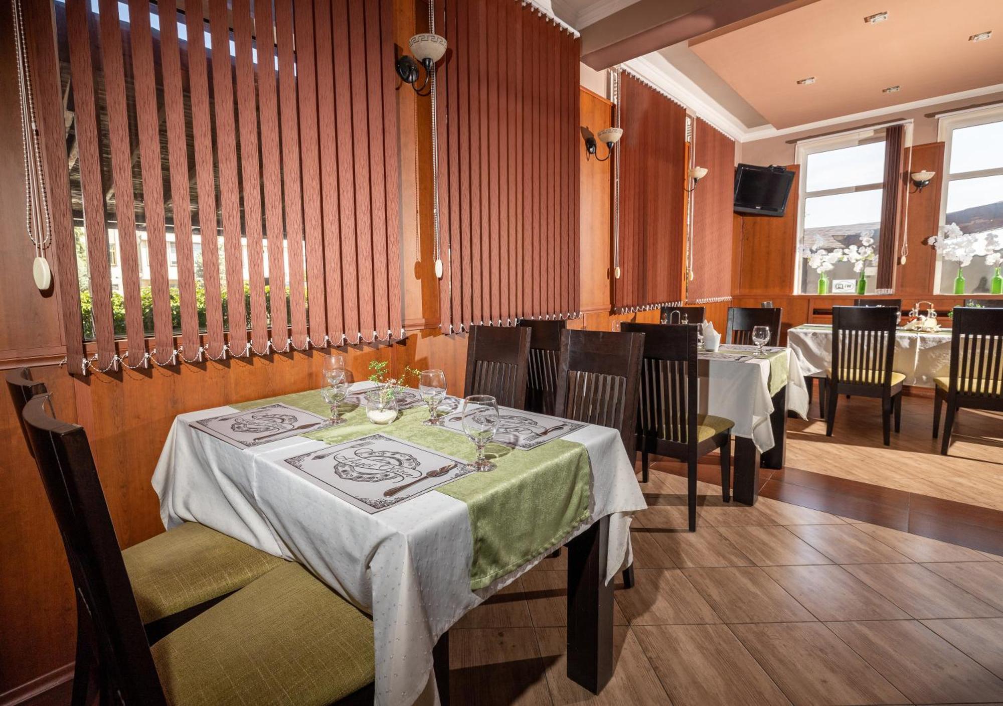Hotel Kibor Gulubovo  Экстерьер фото