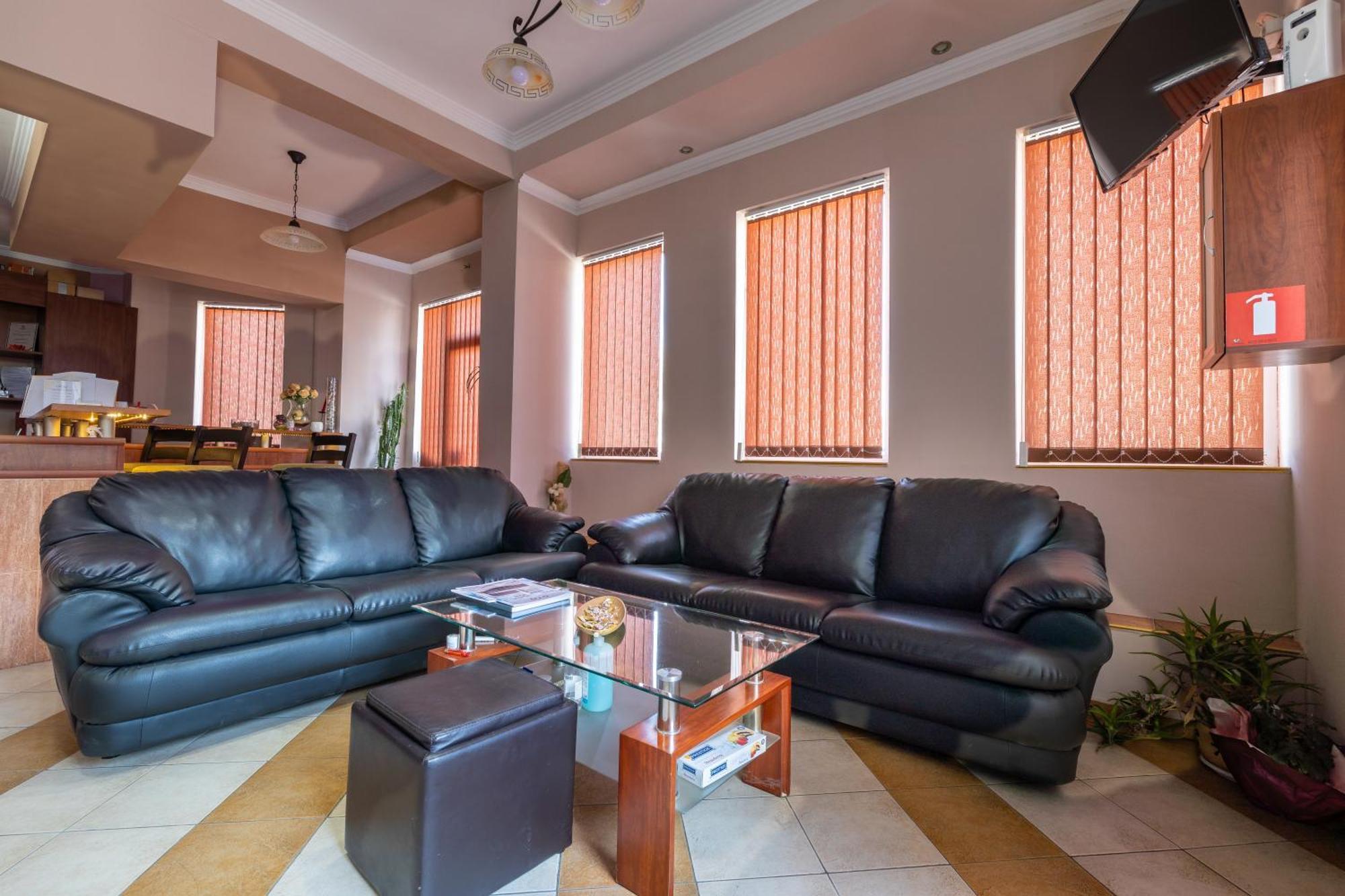 Hotel Kibor Gulubovo  Экстерьер фото