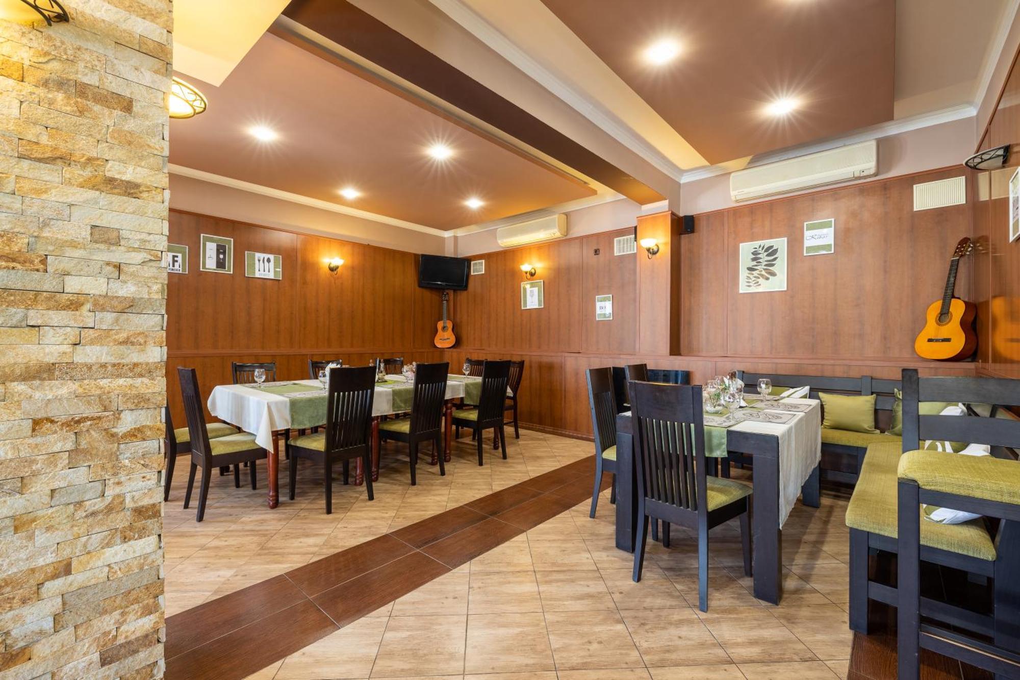 Hotel Kibor Gulubovo  Экстерьер фото